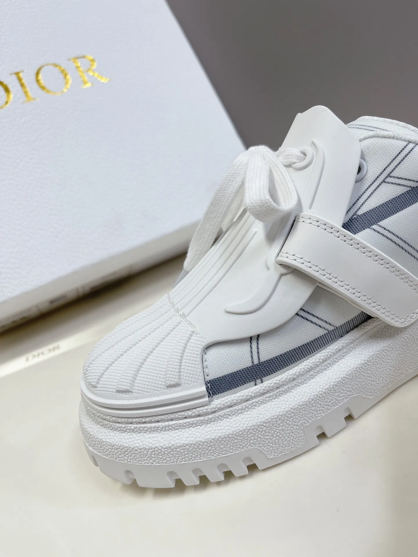 👟👟Ex-factory price 480👟👟Women's Shoes Women's Clothing Women's Shoes Women's Clothing DIOR Dior classic shell-toe sneakers, genuine purchase and development, perfect one-to-one reproduction ✔️Cow leather upper ➕Transparent film, classic shell outsole, very comfortable, genuine full set of packaging, transparent outsole, size 35-41